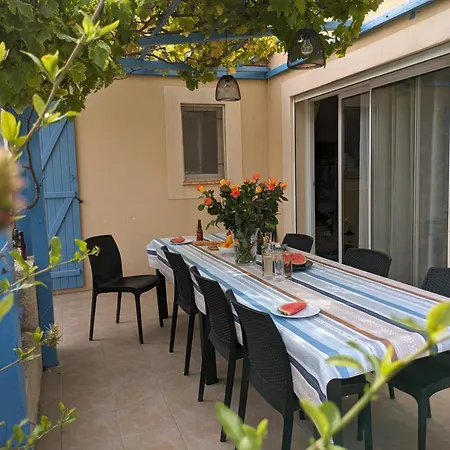 Villa La De La Pour 10