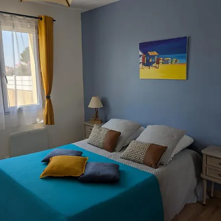 La De La Pour 10 *